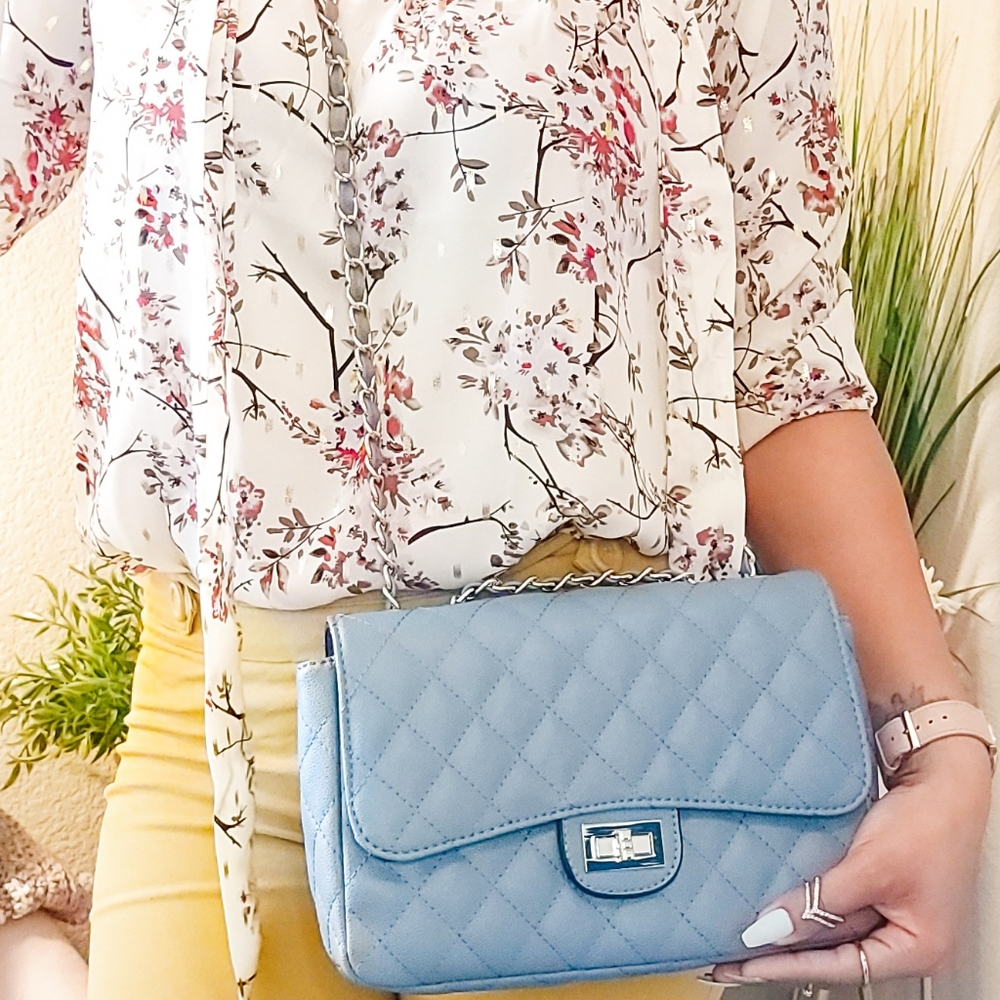 Isabelle Quilted Crossbody Bag - Picture 4 of 8